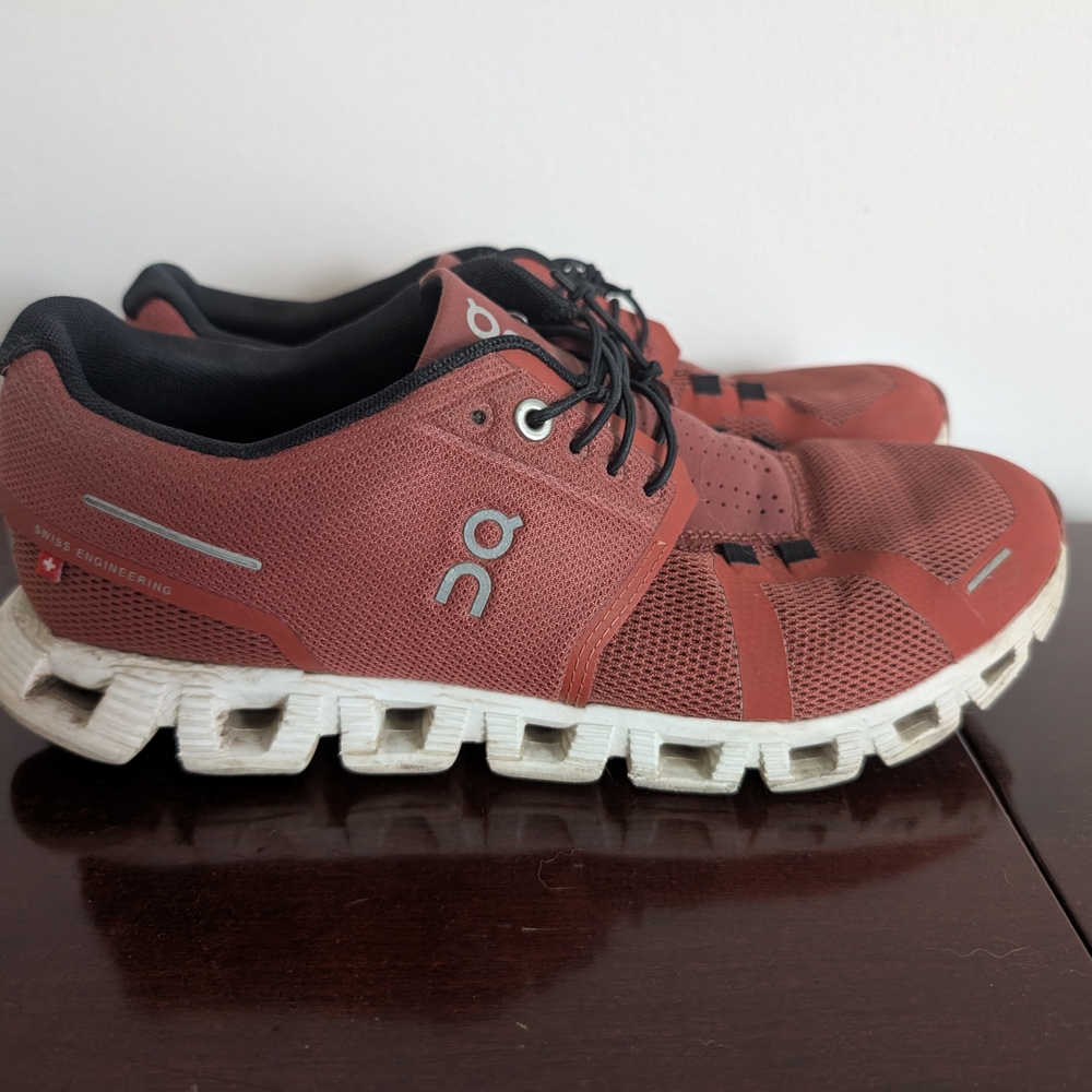 On Running Women's Rust Athletic Shoes